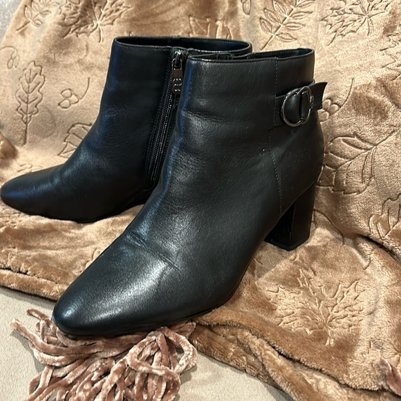 Bandolino ankle boots worn once - Picture 1 of 4